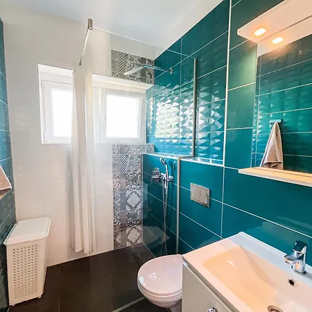 Charm Apartment *